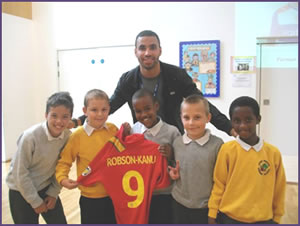 Hal Robson-Kanu visits his old school