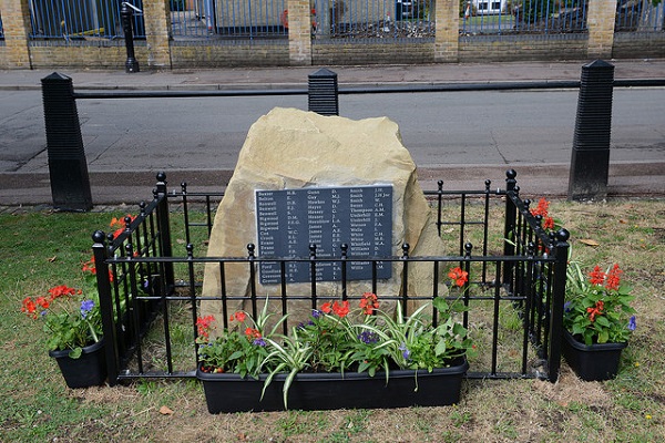 Isleworth Memorial