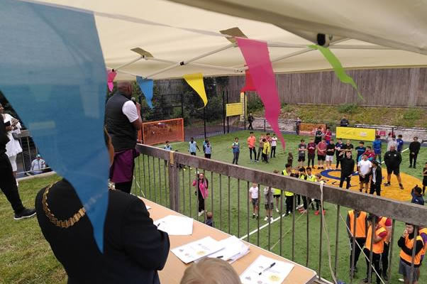 Mayor opens the Cruyff Court in Brentford