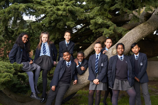 Chiswick School pupils in Chiswick House Gardens