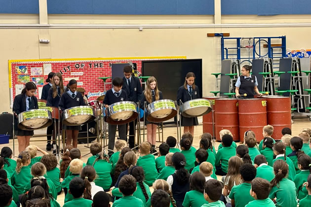 The band performed Pharrell Williams&rsquo; Happy and Bob Marley&rsquo;s One Love