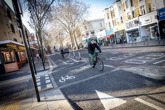 The new junction arrangement at Duke Road on Chiswick High Road 