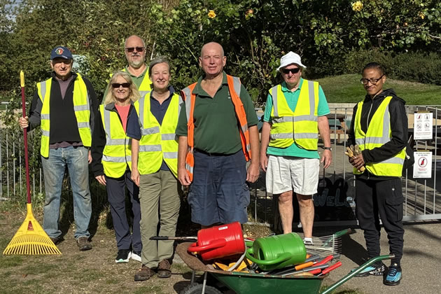 Dukes Meadows Trust volunteers: Ray, Lesley, Paul, Kathleen, Steve (Lampton), Mike and Chrissie 