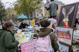 Hogarth Statue Gets Protection from Market Stalls