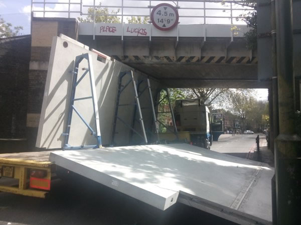 Kew Railway Bridge Crash