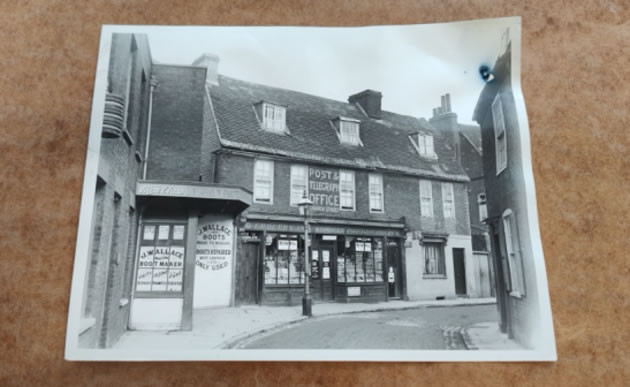 Photograph of The Old Post Office dated 1900