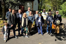 Plaque Unveiled to Mark Restoration of Promenade Approach