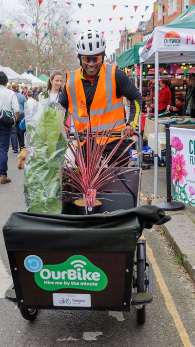 Volunteering at Chiswick Flower Market 