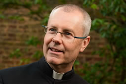 Joint Advent Carol Service Provides Opportunity for Farewell