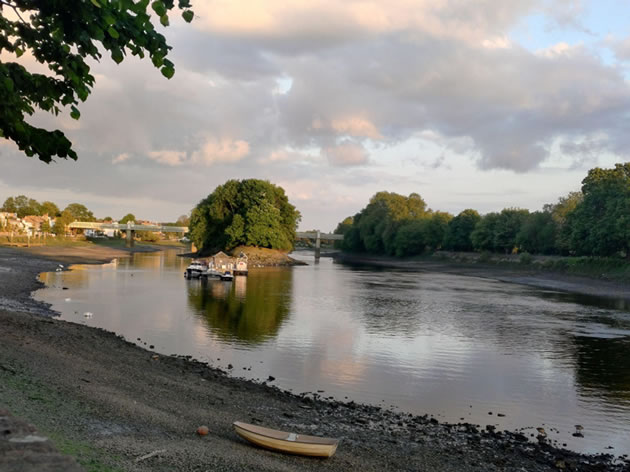 Strand on the Green 