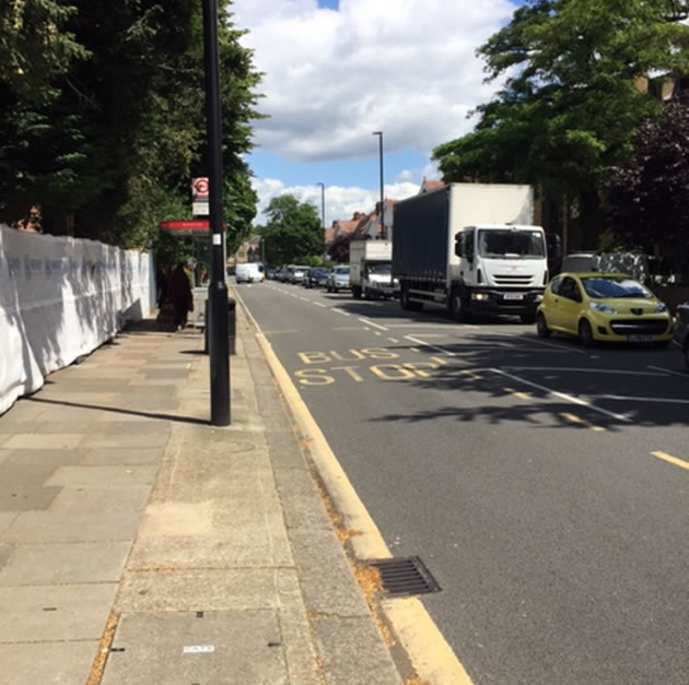 traffic jam sutton court road 