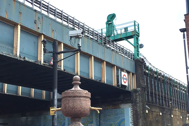 camera on Turnham Green Terrace