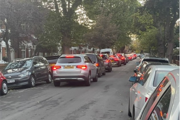 Wavendon Avenue traffic