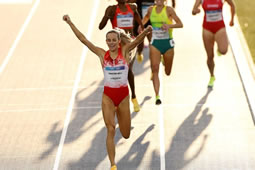 Georgia Hunter Bell Secures First Outdoor Gold