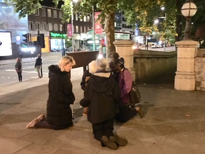 praying outside buffer zone debate