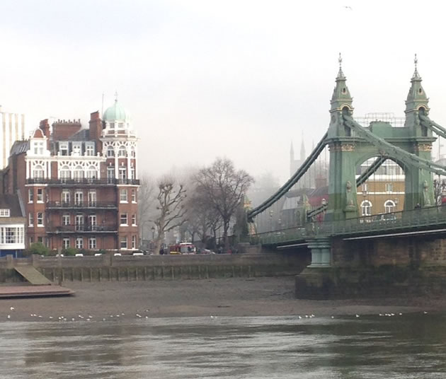 Fire Hits Flats Near Hammersmith Bridge 