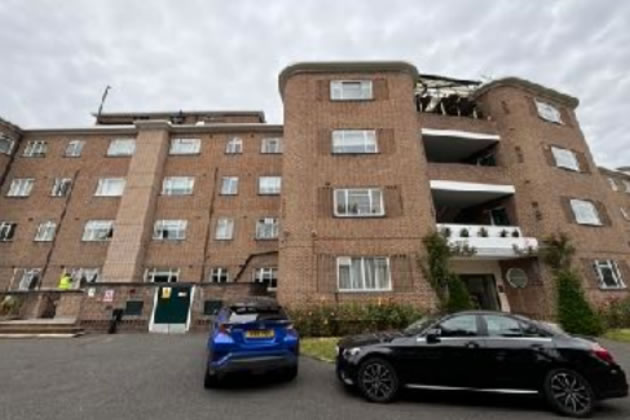 Front elevation of flat 26-33 Fairacres from the access road of Roehampton Lane