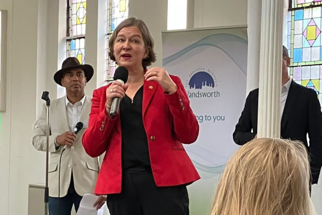 Fleur Anderson addresses the meeting in Putney 