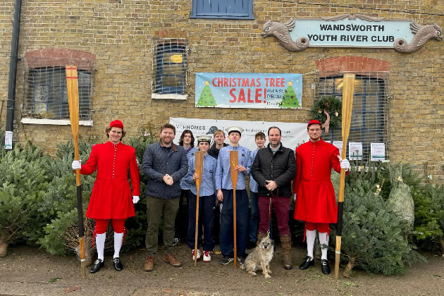 The sea scouts with the Doggett’s Coat & Badge winners 