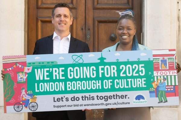 Council Leader Simon Hogg and Deputy Leader Kemi Akinola (back) launch culture bid 